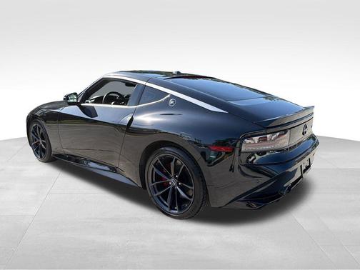 Black (P) 2025 Nissan Z Performance