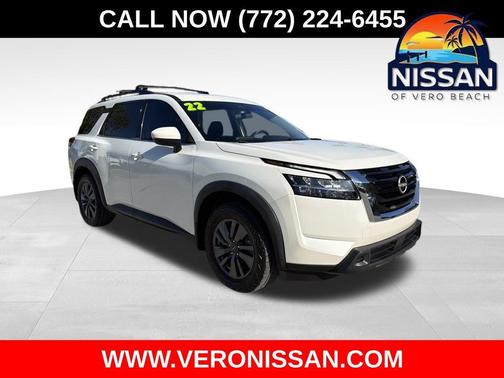 2022 Nissan Pathfinder SV