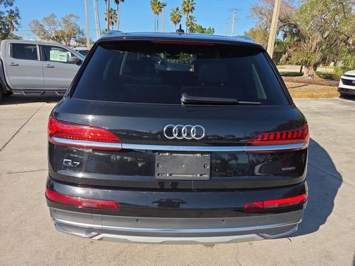 2024 Audi Q7 55 Premium Plus