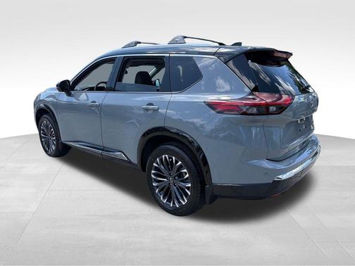 Boulder Gray Metallic 2026 Nissan Rogue Platinum