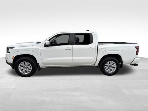 Glacier White 2023 Nissan Frontier SV