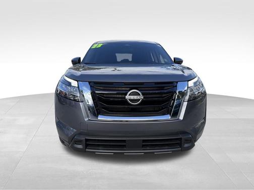 2022 Nissan Pathfinder S