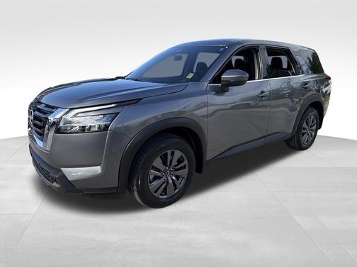 2022 Nissan Pathfinder S