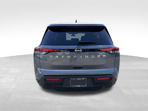 2022 Nissan Pathfinder S