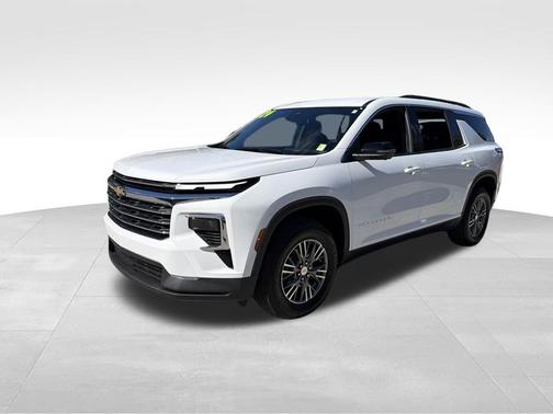 2024 Chevrolet Traverse LT