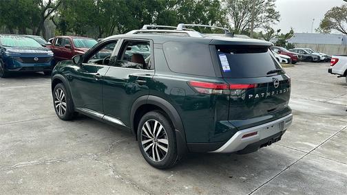 2025 Nissan Pathfinder Platinum
