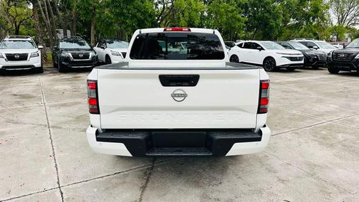 2025 Nissan Frontier SV