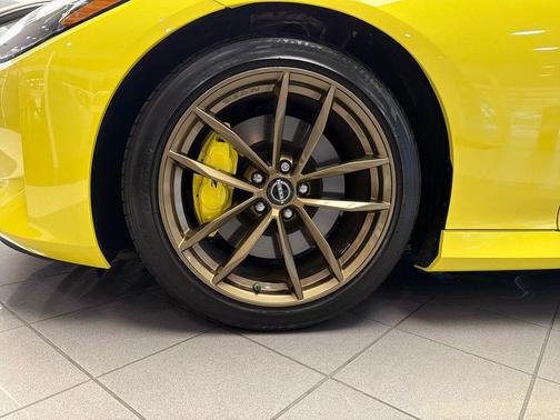 2 Tone Yellow 2023 Nissan Z Proto Spec
