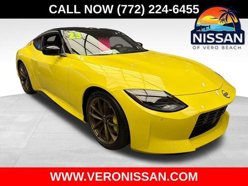 2 Tone Yellow 2023 Nissan Z Proto Spec