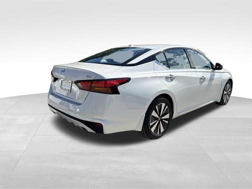 2020 Nissan Altima 2.5 SV