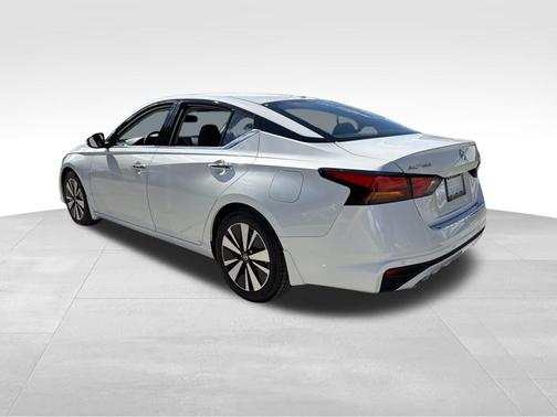 2020 Nissan Altima 2.5 SV