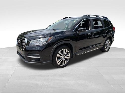Crystal Black Silica 2022 Subaru Ascent Limited 8-Passenger