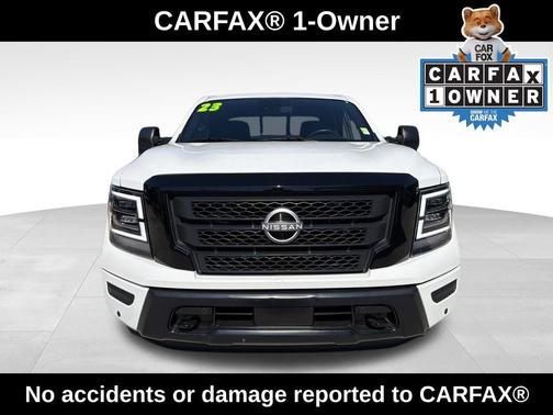 Glacier White 2023 Nissan Titan SV