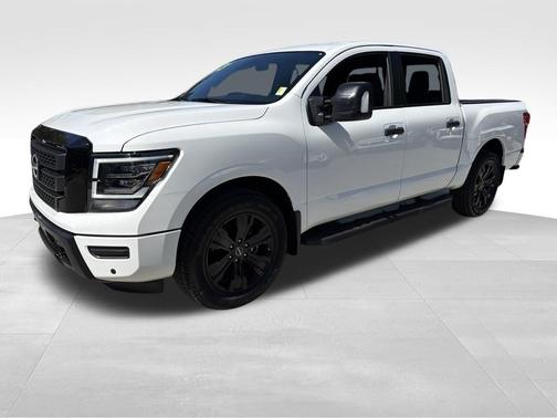 Glacier White 2023 Nissan Titan SV
