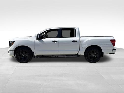 Glacier White 2023 Nissan Titan SV