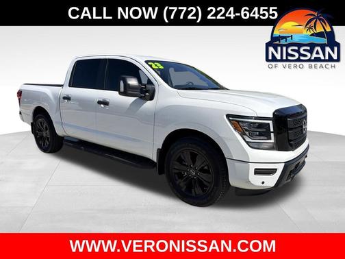 Glacier White 2023 Nissan Titan SV