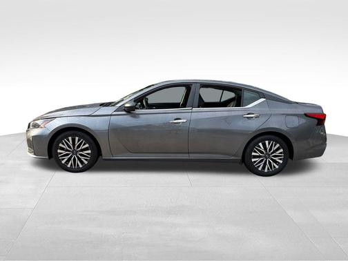 Gun Metallic 2024 Nissan Altima 2.5 SV