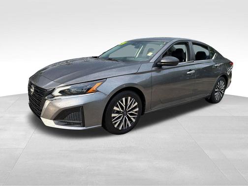 Gun Metallic 2024 Nissan Altima 2.5 SV