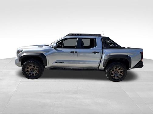 2025 Toyota Tacoma Hybrid TRAILHUNTER
