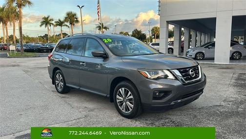 2020 Nissan Pathfinder SV