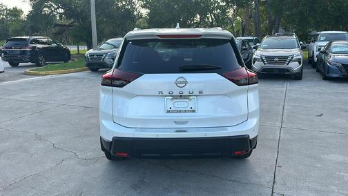 2025 Nissan Rogue SV
