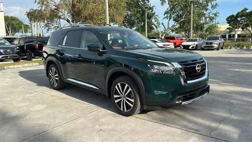 2025 Nissan Pathfinder Platinum