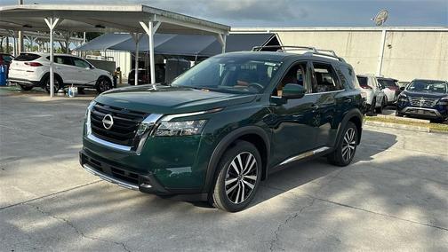 2025 Nissan Pathfinder Platinum