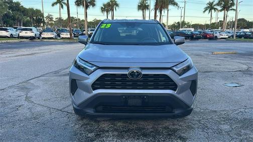2023 Toyota RAV4 XLE
