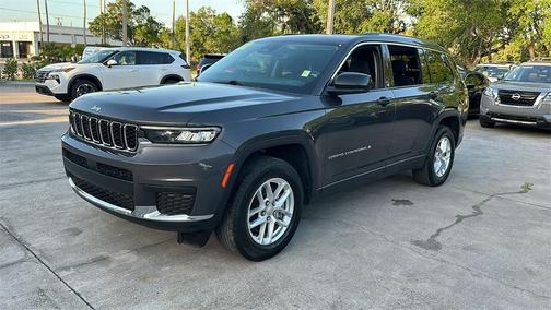 2022 Jeep Grand Cherokee L Laredo