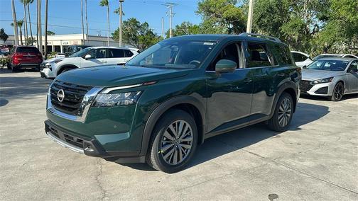 2025 Nissan Pathfinder SL