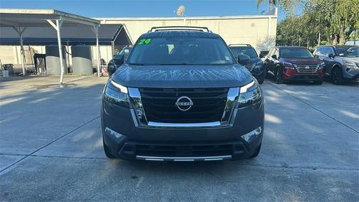 2024 Nissan Pathfinder SL