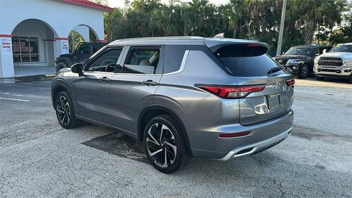 2023 Mitsubishi Outlander SEL