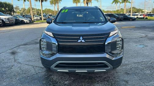 2023 Mitsubishi Outlander SEL