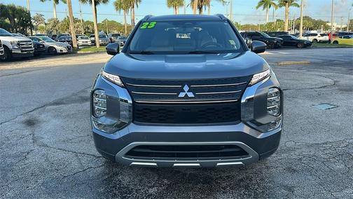 2023 Mitsubishi Outlander SEL
