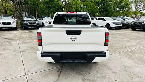 2025 Nissan Frontier SV