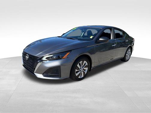 Gun Metallic 2025 Nissan Altima S