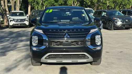 2023 Mitsubishi Outlander SE