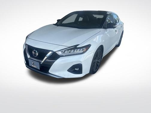 White 2019 Nissan Maxima 3.5 Platinum