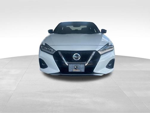 White 2019 Nissan Maxima 3.5 Platinum