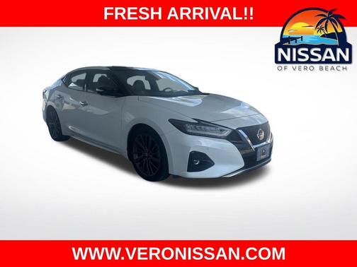 White 2019 Nissan Maxima 3.5 Platinum