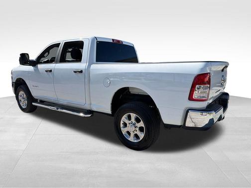 Bright White Clearcoat 2024 RAM 2500 Big Horn