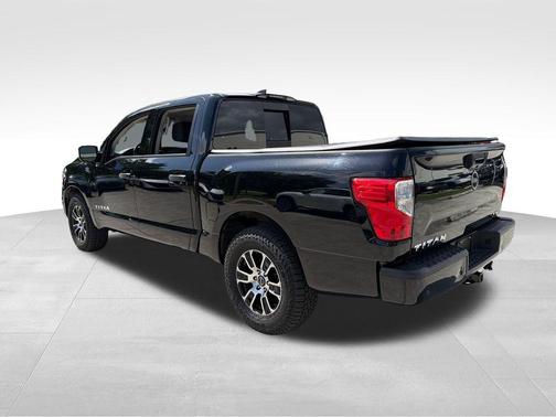 Black 2023 Nissan Titan SV