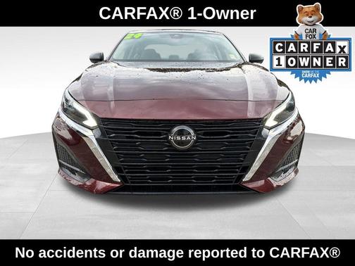 Garnet Pearl Me 2024 Nissan Altima 2.5 SV