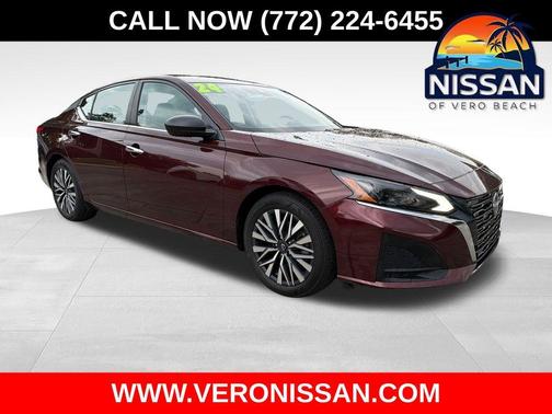 Garnet Pearl Me 2024 Nissan Altima 2.5 SV