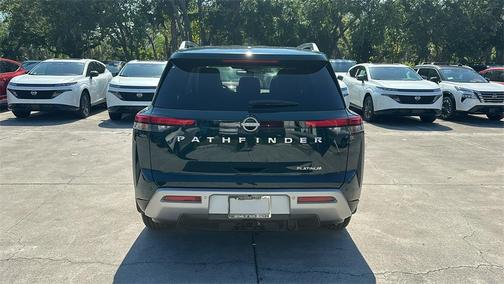 2022 Nissan Pathfinder Platinum