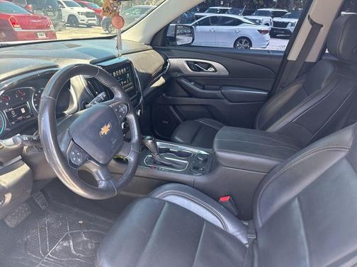 Summit White 2018 Chevrolet Traverse RS