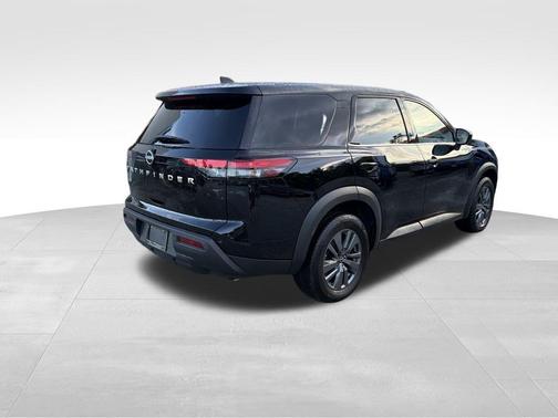 2024 Nissan Pathfinder S