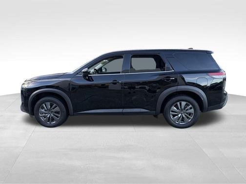 2024 Nissan Pathfinder S