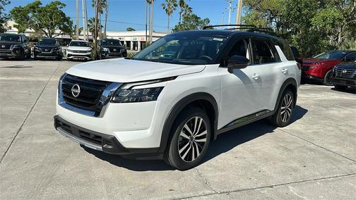 2025 Nissan Pathfinder Platinum