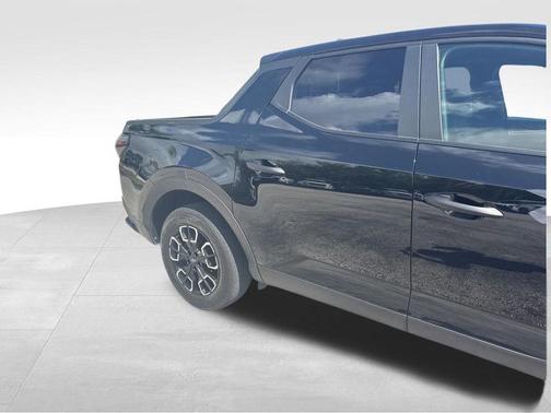 Phantom Black 2024 Hyundai SANTA CRUZ 2.5L SEL